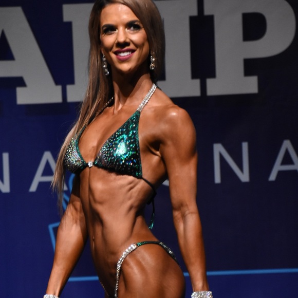 Meet your Posher, Cayla - Picture 1 of 3